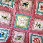 Nejoblíbenější miminkovská deka s vyšívanými motivy zvířátek s velkýma očima. Velikost deky i barevné zpracování přizpůsobíme vašim požadavkům a požadavkům vašeho miminka. Deka pro miminko